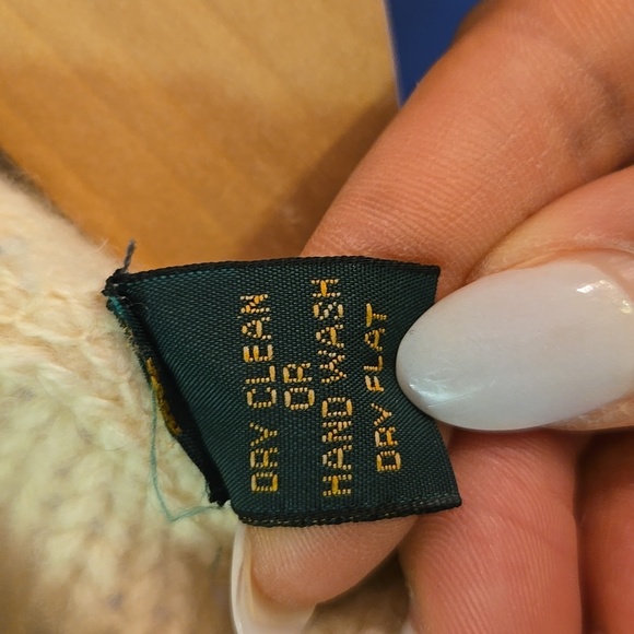 Doogan Donegal Pure New Wool Ireland Cable Knit Rolled Kneck Sweater NWOT - Picture 15 of 15